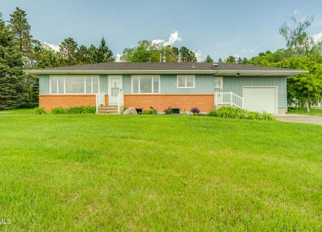 Property at 4700 26th St NE, Bismarck, ND 58503, 4 beds, 2 baths