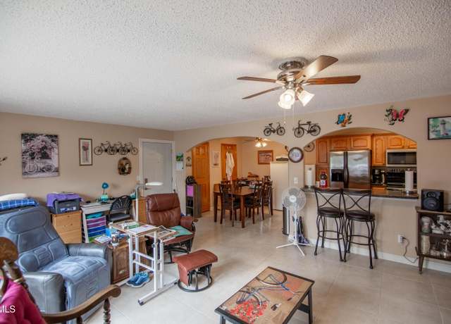 Property at 120 Lake Ave #2, Bismarck, ND 58504, 2 beds, 1 bath
