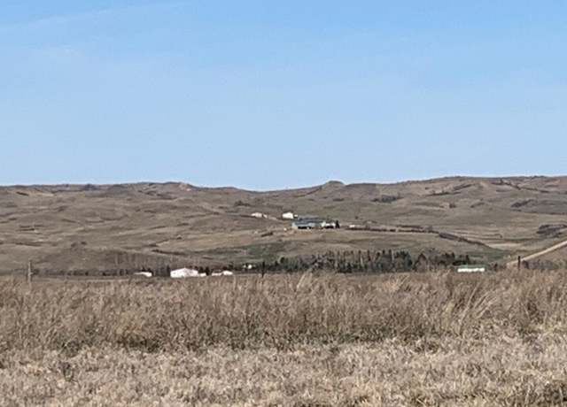 Property at 005 Labrador Dr, Mandan, ND 58554