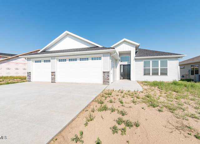 Property at 5912 Theodore Ln, Bismarck, ND 58503, 3 beds, 2 baths
