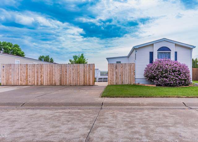 Property at 4539 Lafayette Dr, Bismarck, ND 58503, 3 beds, 2 baths