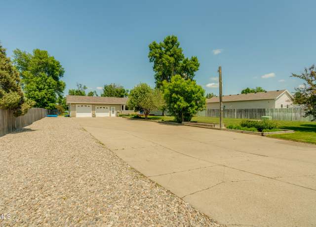 Property at 508 Rosie Ln N, Mandan, ND 58554, 3 beds, 2.5 baths