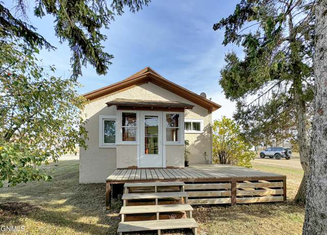 Property at 18 Graber St, Mcgregor, ND 58755, 3 beds, 2 baths