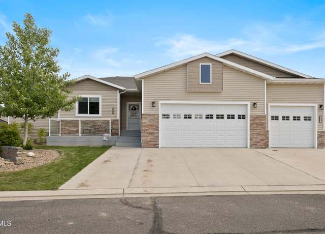 Property at 3619 Augusta Pl, Bismarck, ND 58503, 6 beds, 4 baths
