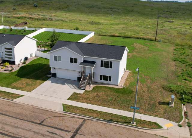 Property at 603 Cobblestone Loop SW, Mandan, ND 58554, 3 beds, 2 baths