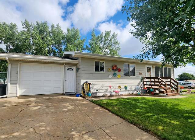 Property at 310 Pine Ave, New Salem, ND 58563, 4 beds, 2 baths