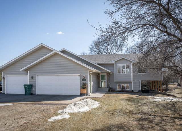 Property at 5465 Nordic Pl, Bismarck, ND 58503, 4 beds, 2 baths
