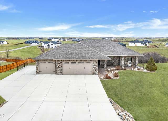 Property at 14119 Trail Boss Way, Bismarck, ND 58503, 5 beds, 4 baths