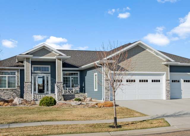 Property at 1013 Limited Ln, Bismarck, ND 58503, 3 beds, 2.5 baths