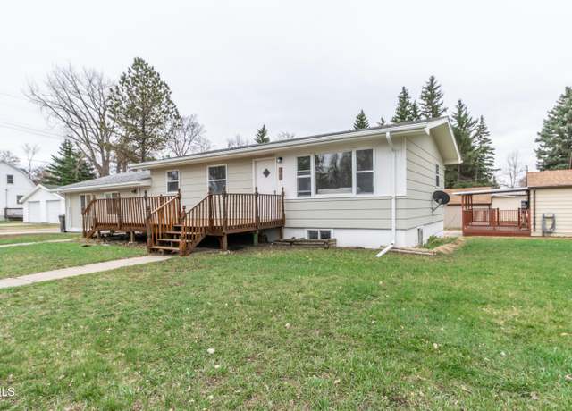 Property at 107 2nd St E, Center, ND 58530, 4 beds, 2 baths