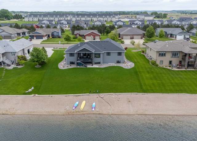 Property at 3516 Downing St, Bismarck, ND 58504, 5 beds, 3 baths
