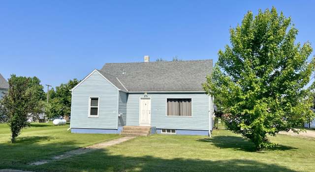 Photo of 16 10th St N, Oakes, ND 58474