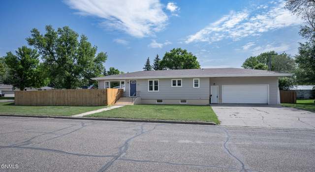 Photo of 101 S Lincoln Ave, Center, ND 58530