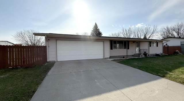 Photo of 1505 4th Ave SW, Jamestown, ND 58401