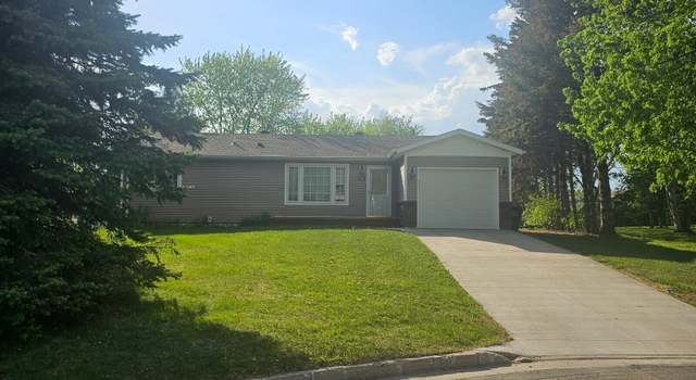 Photo of 2103 4th St NE, Jamestown, ND 58401