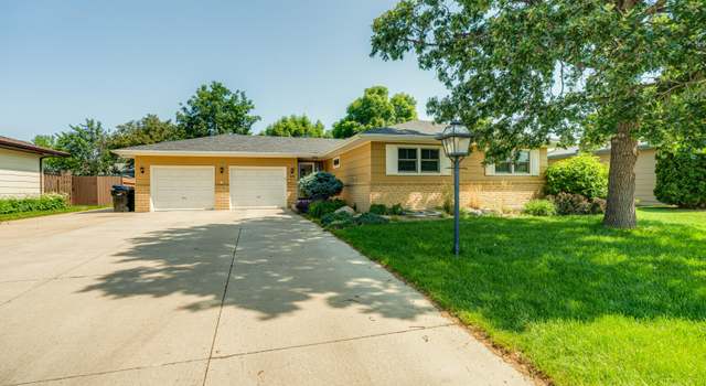 Photo of 518 Lansing Ln, Bismarck, ND 58504