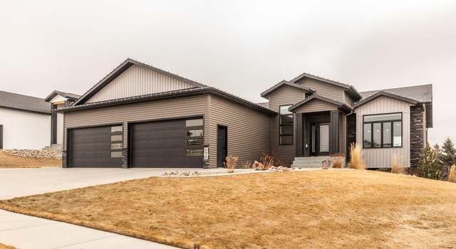Photo of 4615 Marsh Hawk Dr, Bismarck, ND 58503