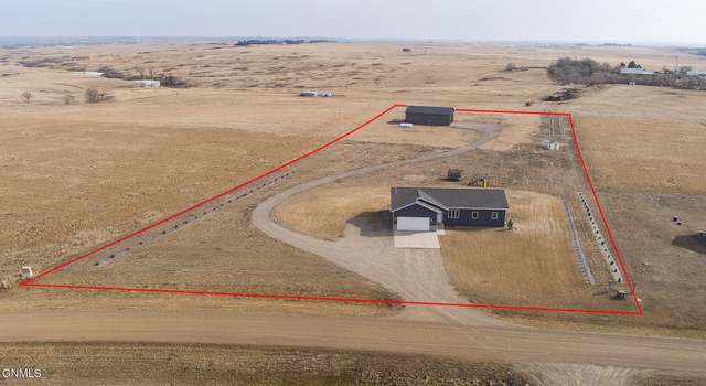 Photo of 4464 Wrangler Rd, Mandan, ND 58554