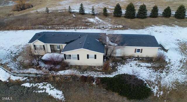 Photo of 402 5th Ave NE, Lamoure, ND 58458