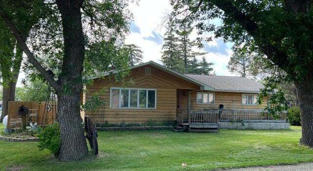 Photo of 504 2nd St NE, Lamoure, ND 58458