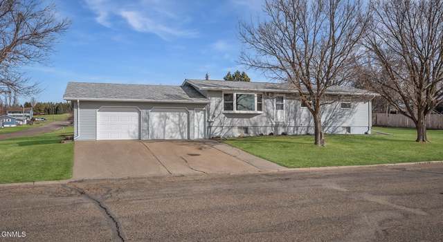 Photo of 502 Lehmkuhl St E, Center, ND 58530