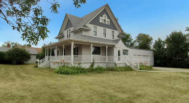 Photo of 101 2nd St NW, Crosby, ND 58730