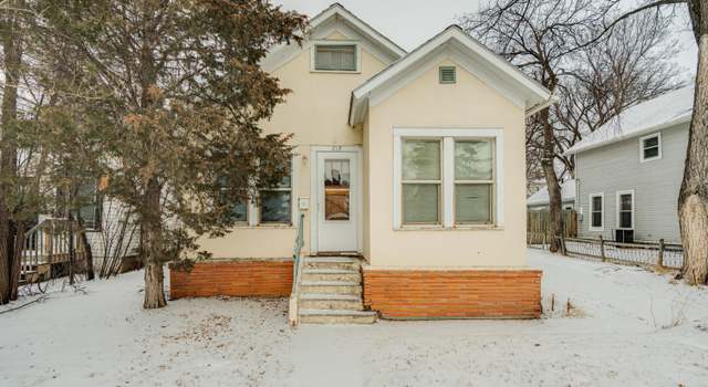 Photo of 218 Rosser Ave, Bismarck, ND 58501