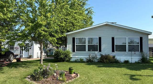 Photo of 1536 11th St SW, Valley City, ND 58072