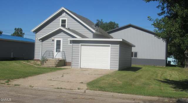 Photo of 412 2nd St E, Mcclusky, ND 58463