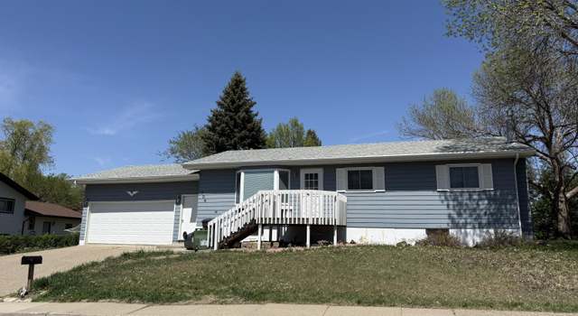 Photo of 704 6th St NE, Mandan, ND 58554