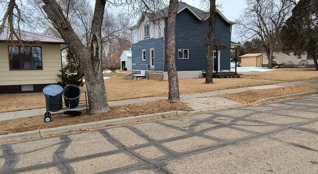 Photo of 607 1st St N, Strasburg, ND 58573