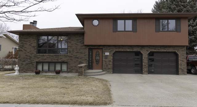 Photo of 1482 Eastwood St, Bismarck, ND 58504