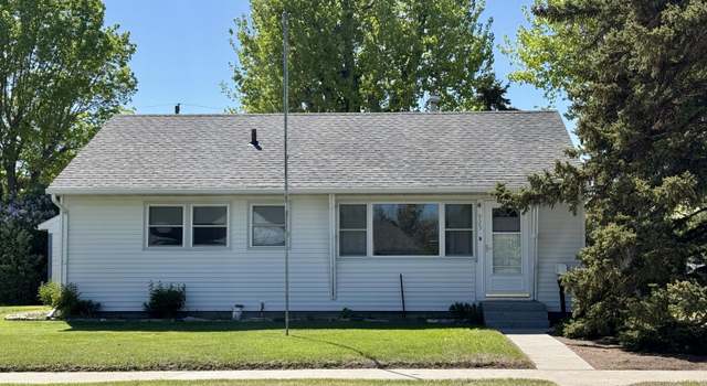 Photo of 925 14th Ave W, Williston, ND 58801