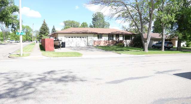 Photo of 1427 18 St, Bismarck, ND 58501