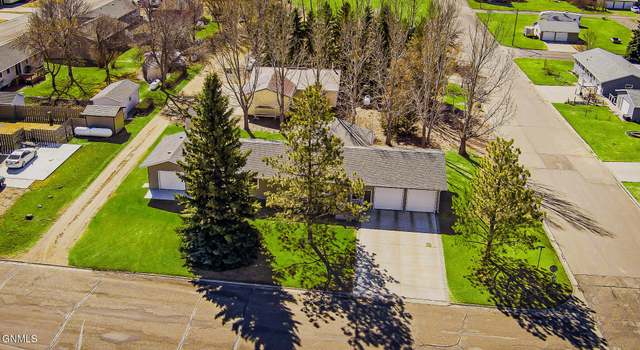 Photo of 501 Main St E, Center, ND 58530