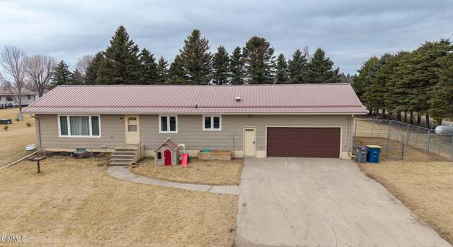 Photo of 519 9th St, Edgeley, ND 58433