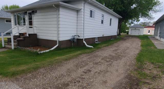 Photo of 308 1st St NE, Linton, ND 58552