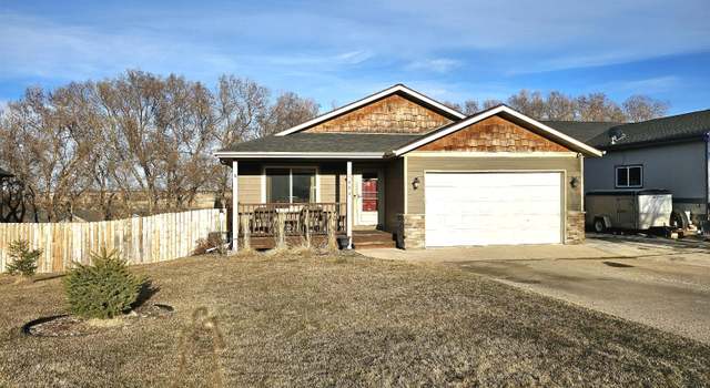 Photo of 1404 Pheasant Ridge St W, Watford City, ND 58854