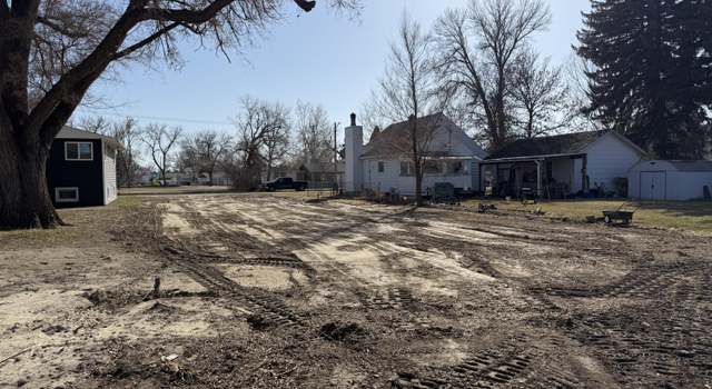 Photo of 818 6th St SE, Sidney, MT 59270