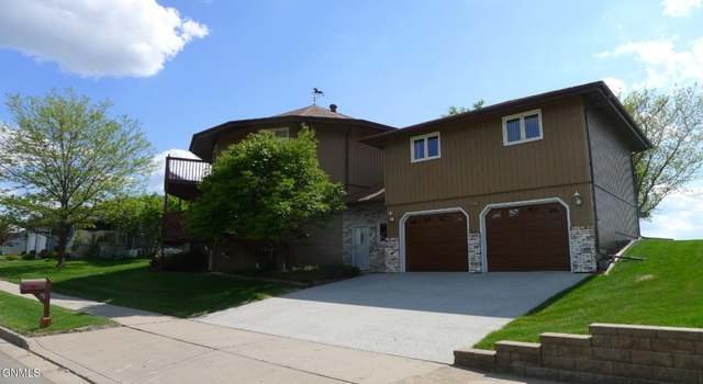 Photo of 1005 Lohstreter Rd, Mandan, ND 58554