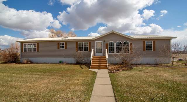 Photo of 1306 Custer Dr, Washburn, ND 58577