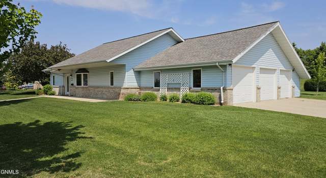 Photo of 821 Aspen Dr, Oakes, ND 58474