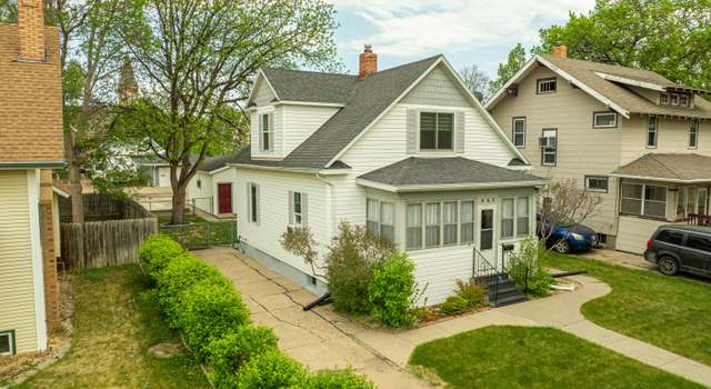 Photo of 402 1st Ave NW, Mandan, ND 58554