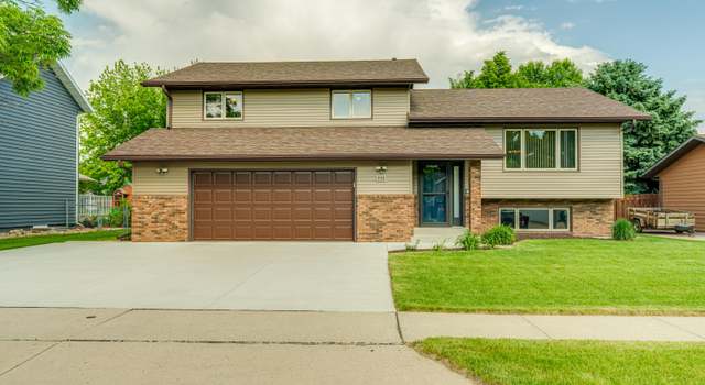 Photo of 1911 San Diego Dr, Bismarck, ND 58504