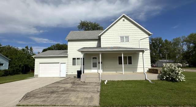 Photo of 421 Main St S, Mcclusky, ND 58463