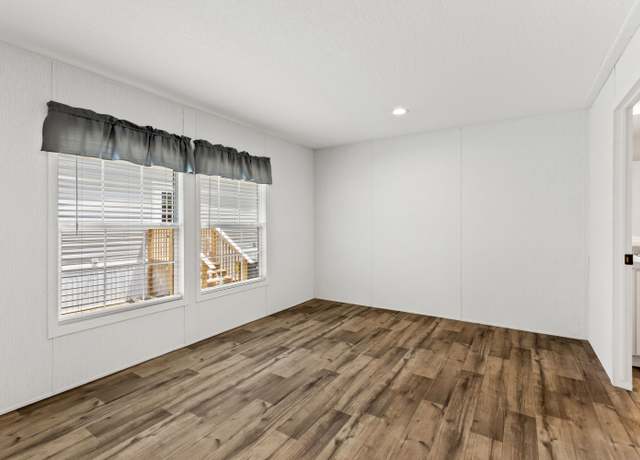 Property at 1300 Schillinger Rd S Unit B36, Mobile, AL 36695, 3 beds, 2 baths