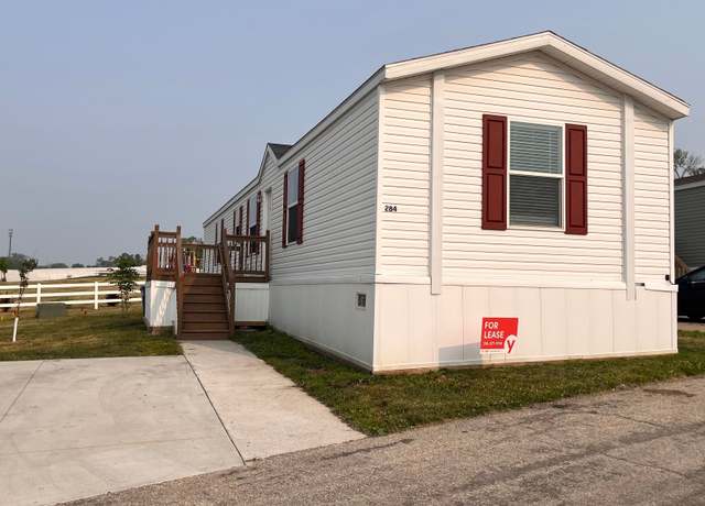 Property at 284 Wroble Dr, Marion, IA 52302, 3 beds, 2 baths