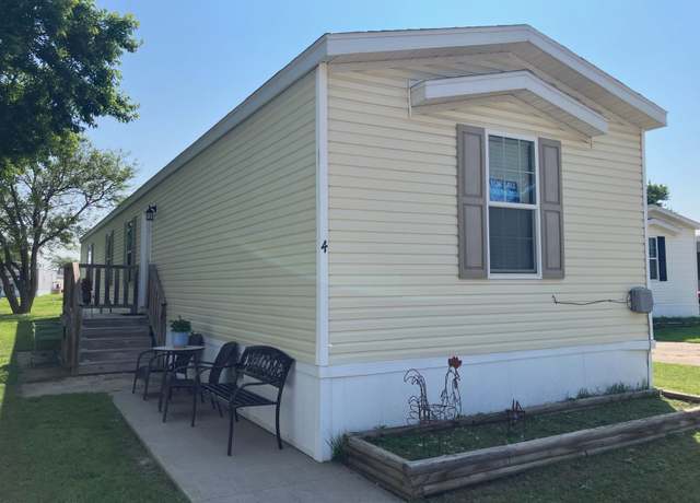 Property at 4 E Apache Dr Unit A004, Wichita, KS 67219, 3 beds, 2 baths