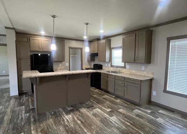 Property at 7151 Woodlake Pkwy #416, San Antonio, TX 78218, 4 beds, 2 baths