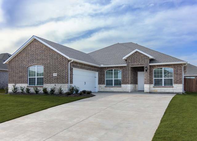 Property at 1426 Springbrook Dr, Waxahachie, TX 75165, 4 beds, 2 baths
